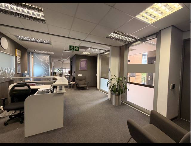 324M² OFFICE TO LET IN UMHLANGA RIDGE